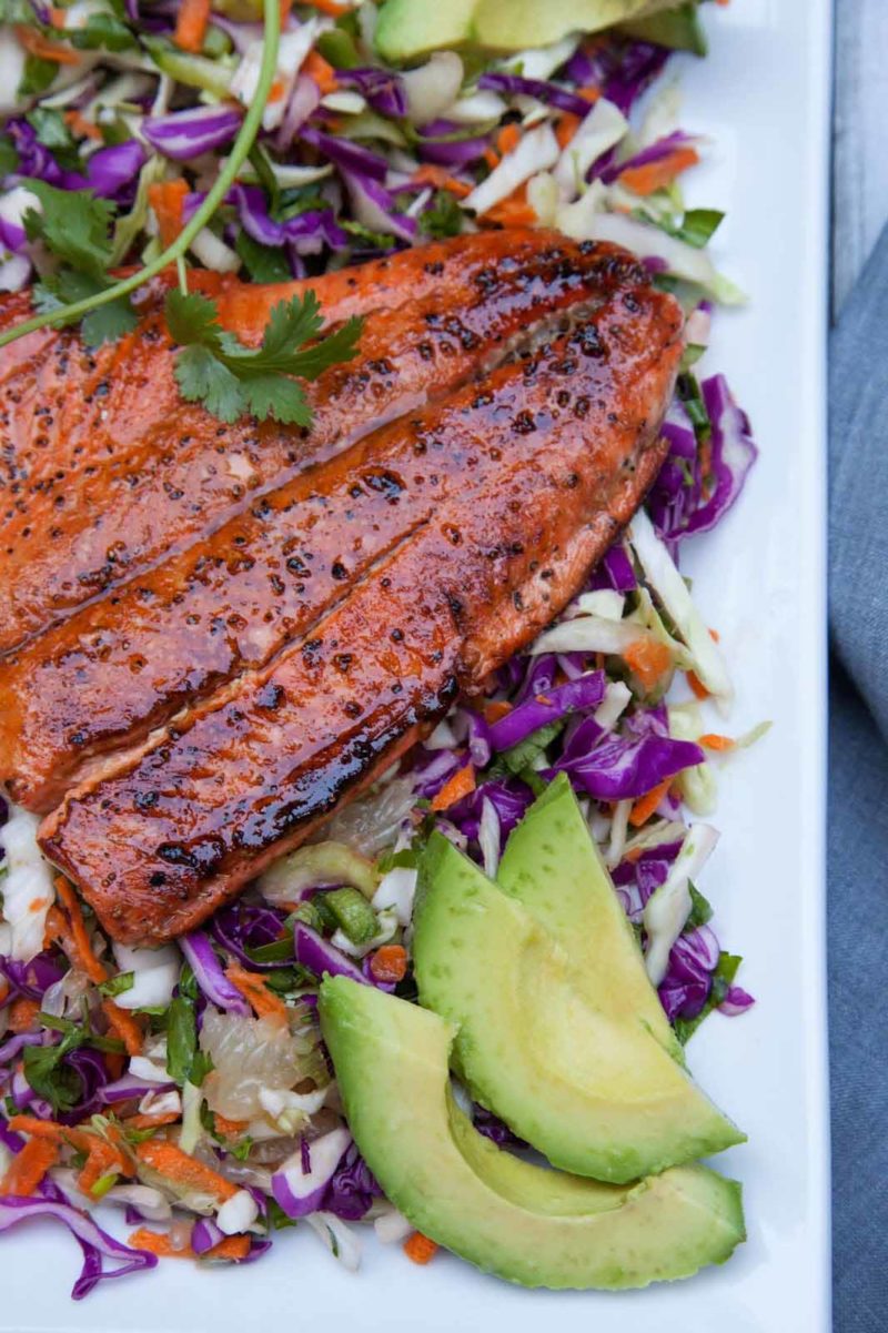 Muscle recovery salmon and avocado skewers foto Muscle recovery salmon and avocado skewers picture
