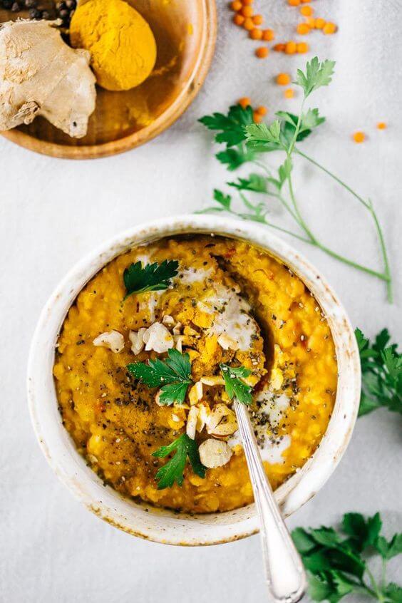 red-lentil-dhal-with-turmeric-via-hello-glow