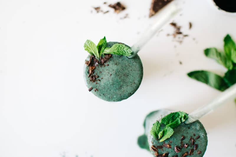 Vegan Mint Chip Smoothie via Kale and Caramel