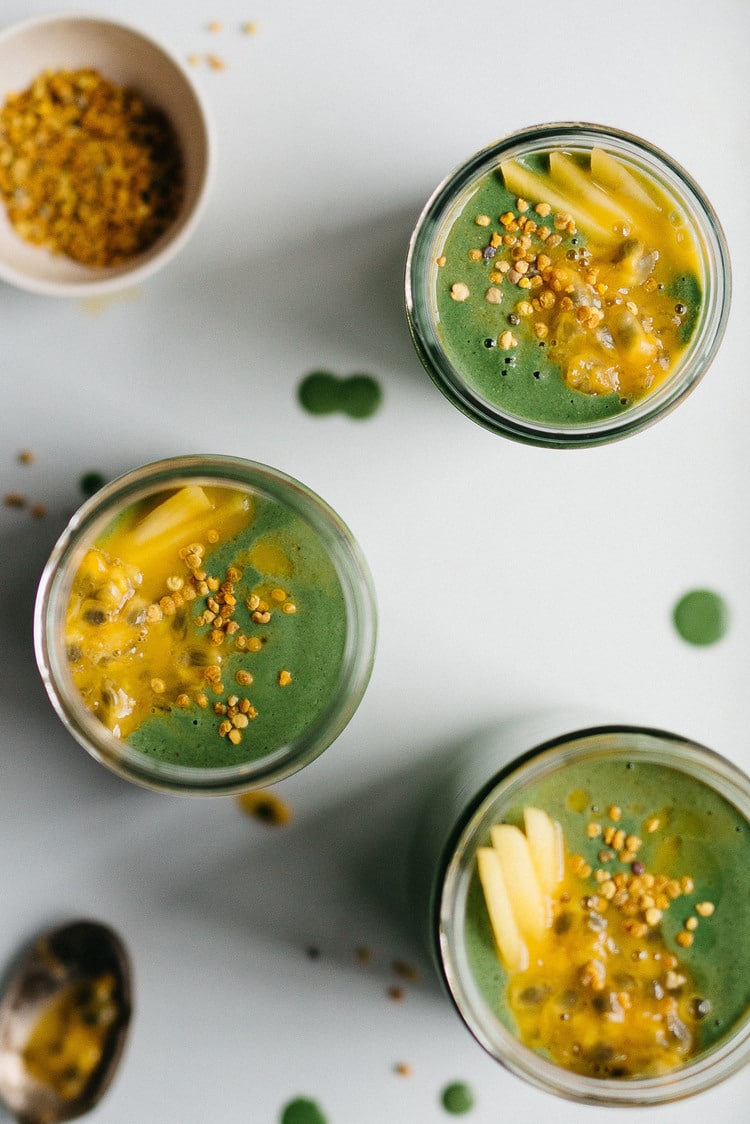 Healthy Juices And Smoothies-Raw Buckwheat Green Smoothie Jars via Dolly and Oatmeal